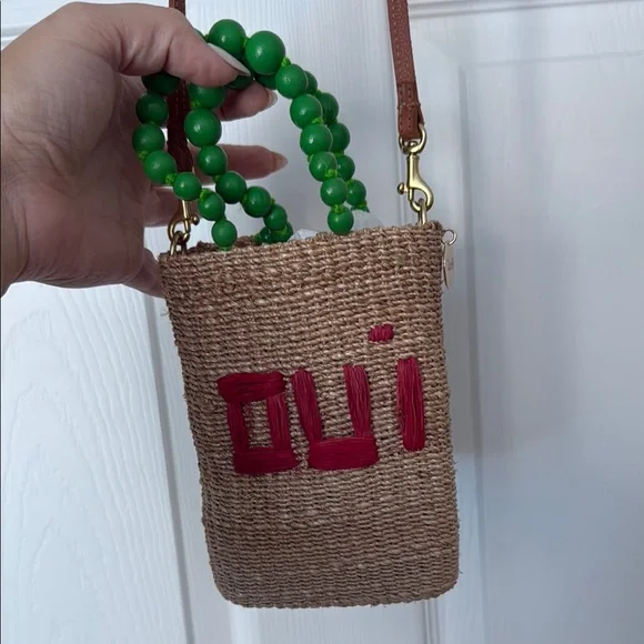 Clare V Totita - Picture 4 of 7